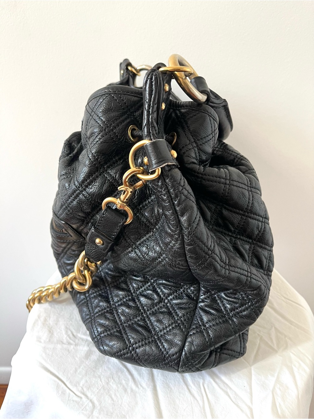 Marc Jacobs Black Quilted Stam Hobo Bag with Gold Chain - Picture 3 of 16